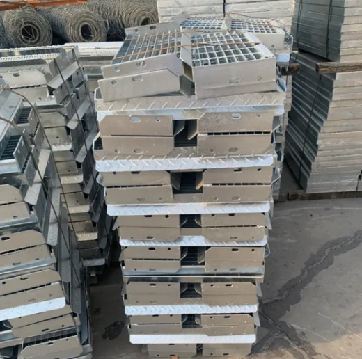 Professional Steel Grating Drain Cover with Q235 SS304 SS316 Material for High Load Capacity