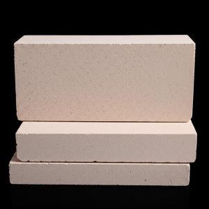China 1350C Creep Rate Insulating Fire Clay Bricks Ideal for Thermal Insulation in Harsh Environments on sale