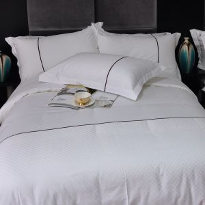 Hotel Bed Sheet Set in 100% Cotton with 300tc Thread Count and GOOSE DOWN