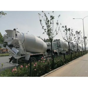 2025 Zoomlion HOWO NX 6X4 Concrete Mixer Truck with 300-400hp Euro 2/Euro 3