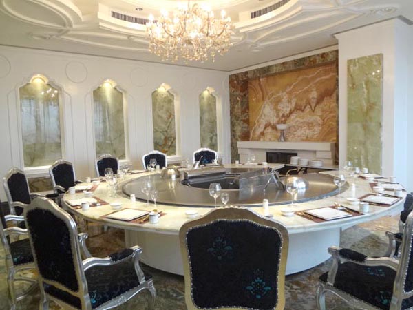 Back-to-Back Circle Shape Stainless Steel Hibachi Grill Table with Double Stoves