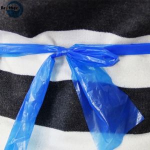 China Disposable PE Apron Clear Blue Green Yellow Colors for Cleaning on sale