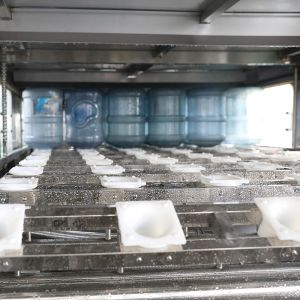 SUS316L 2000BPH Hot Sauce Bottle Filling Machine With automatic decapper