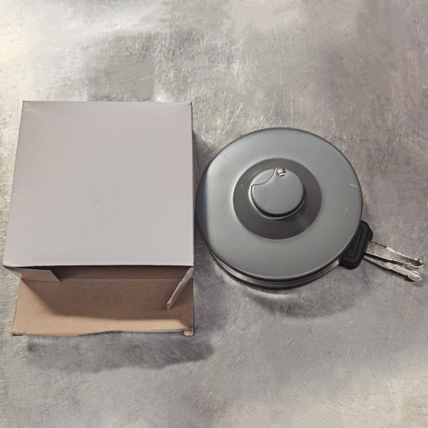 Buy Fuel Tank Cover AZ9112550213 Sinotruk Howo Truck Spare at wholesale prices