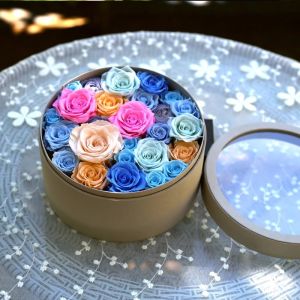 China Luxury Gift Real Preserved Roses In Velvet Box That Lasting 3 Years real rose gift  Natural Fresh flower rose on sale