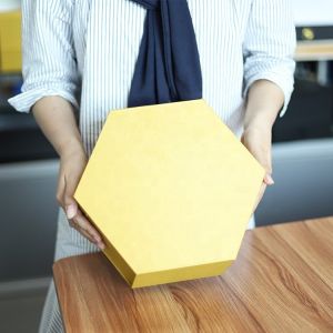 Professional Customization Golden Hexagon Video Packaging Box 7 Inch LCD Display