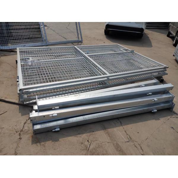 Corrosion Resistance Hot Dipped Galvanized Curved Metal Fence With Peach Type Post