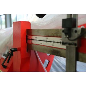 Reinforced 4kw Metal Band Sawing Machine Horizontal Band Saw For Metal