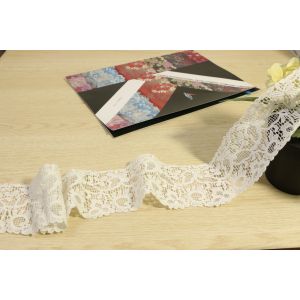 China Multiusage White Guipure Lace Trim , Floral Lace Trim Nonelastic on sale