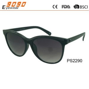 New arrival and hot sale of plastic sunglasses ,suitable for women and men