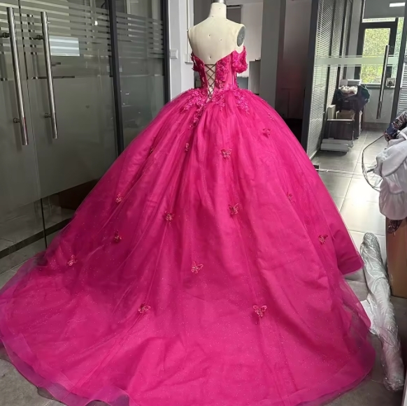 Vintage Sweetheart Neck Court Train Off-the-shoulder Appliqued Lace Red Tulle Long Girl Quinceanera Dress