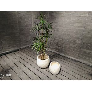 China Frost and Fire Resistant Fiber Clay Planter with Smooth Surface on sale