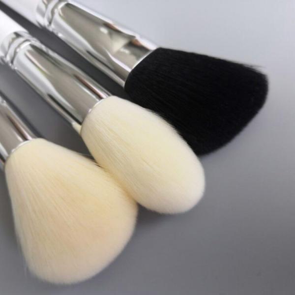 High Performing Makeup Brushes 8 Pieces Set With Durable Plastic Handle