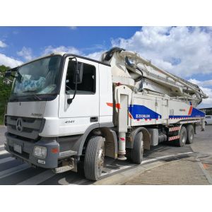 China Zoomlion 52m Cylinder Type Concrete Pump for Heavy Equipment Construction Machinery on sale