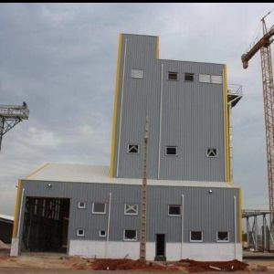 Q355B Steel Prefabricated Houses Customized Prefabricated Steel Warehouse