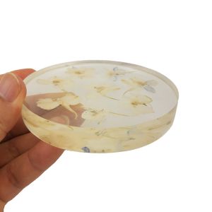 Artificial Transparent Flower Paperweight With Fragments / Chippings