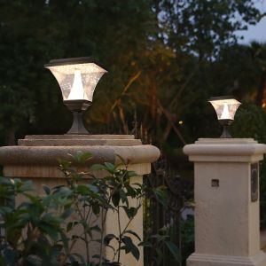 Intelligent Solar Pillar Light IP65 Water Resistant Multipurpose