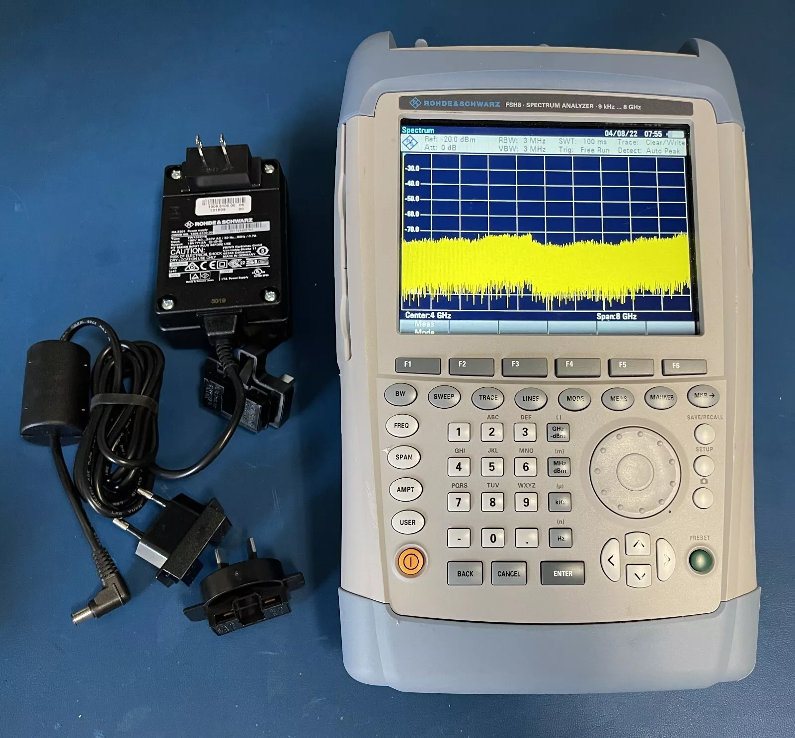Portable Rohde & Schwarz FSH6 Handheld Spectrum Analyzer 100 Khz To 8GHz