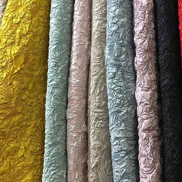 Buy Flower Geometric Pattern 145cm Polyester Jacquard Fabric 200gsm Skin Friendly at wholesale prices