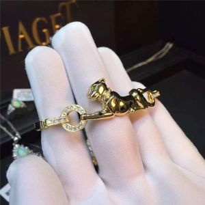 C Cheetah bracelet - showing the charm of courage, naughty or docile .18K gold