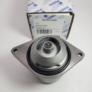 Water Pump 6735-61-1501 For Komatsu 4D102E 6D102E EGS120,PC200,S4D102E S6D102E