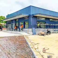 China Q235 Q355 Grade Prefab Warehouse Building Low Maintenance on sale