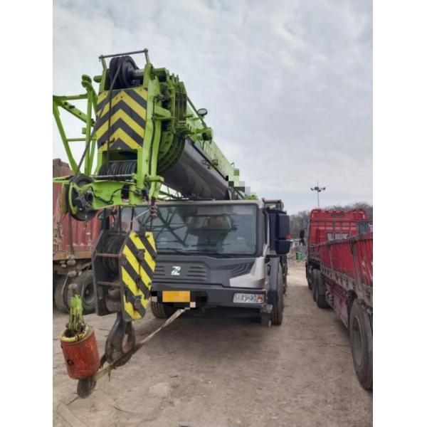 Zoomlion ZTC251V562-1 truck crane 1