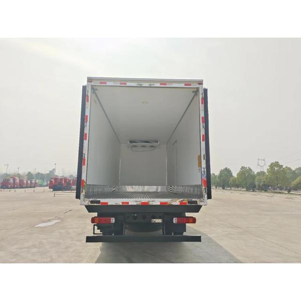 China National Heavy Duty Truck HOWO T5G 4X2 180HP 10T Refrigerated Truck Freight Truck