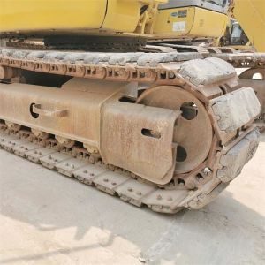 Good Health Made in Japan Original Color 13 Ton Rubber Track Komatsu 138 Used