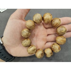Quality Acceptable Printing Agarwood Bracelet with Smooth Texture and Diamond Gemstone for sale