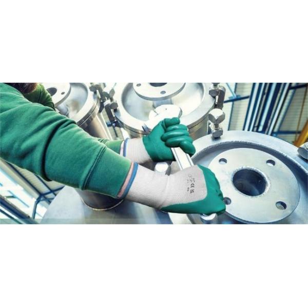 Nitrile Coated Nylon Slip Resistant Gloves 15 Gauge For Warehousing