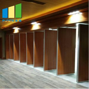China Customized Office Aluminum Soundproof Removable Wood Folding Partition Wall Board on sale