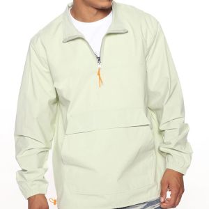 China Lightweight Windproof Waterproof Nylon Jacket Anorak Jacket for Men with Custom Size and OEM Service on sale