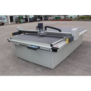 Oscillating Knife Imitation Leather Cutting Machine , Mat Cutting Machine