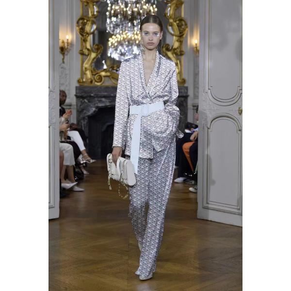 Body feeling Soft Silk Elastic Twill 20MM Antiflaming Anti-Wrinkle Scarf Digital printed Design for fashion luxury Dress