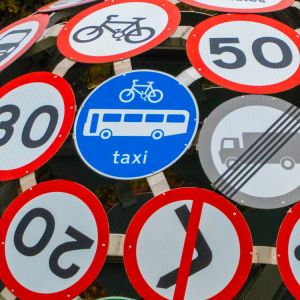 Traffic Signs Retro Reflective Sheeting Roll PVC Glass Beads Enginnering