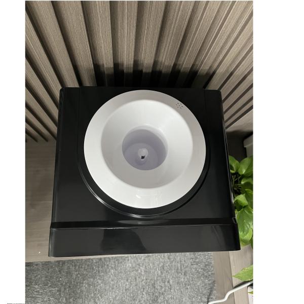 28*28*50cm Dimensions Hot and Cold Water Dispenser with Standing Bucket