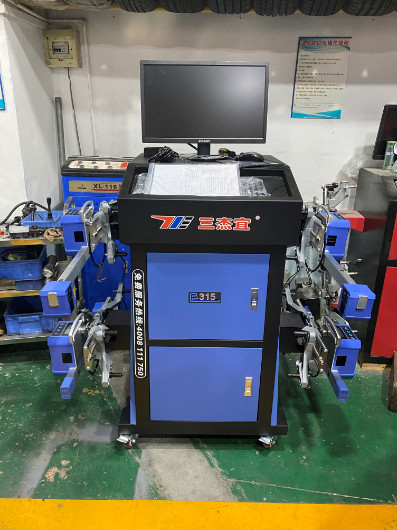 Buy 220V Zigbee CCD Wheel Alignment Equipment With Movable Base at wholesale prices