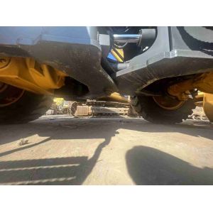 Speed Second Hand Loader with 3.3 M3 Bucket Capacity 38.1 Km/h Max Speed and 262