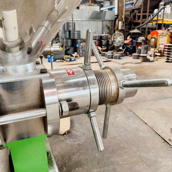 Spiral Sunflower Seed Cold Oil Presser Soybean & Peanut Oil Press Machine for Cooking Oil Making