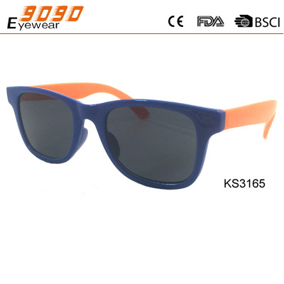 Buy Fashionable  boy' s Sunglasses, Plastic Frame, Polycarbonate Lenses at wholesale prices