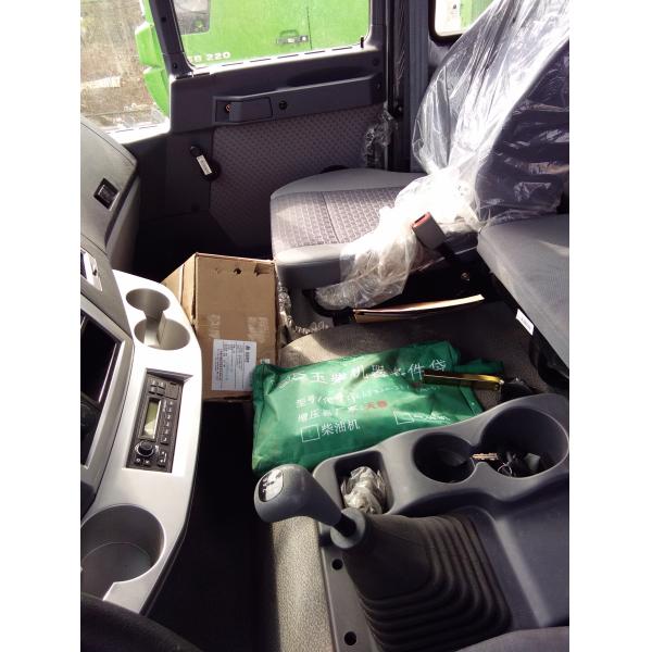 Buy SINOTRUK HOWO 6*4 8t-15t Mechanics Truck Bed Lift With Lorry Crane at wholesale prices