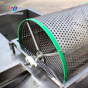 2400L 1800KG/H Fruit Vegetable Washing Line With Swirling Bubbles