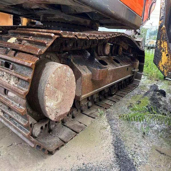 Medium Used Digger Doosan Crawler Excavator with Original Hydraulic Valve in Shanghai