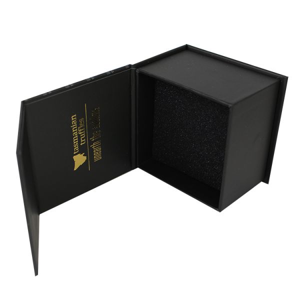 Custom Luxury Folding Gift Box with 250gsm C2S and 1200gsm Chipboard for Beauty Packaging
