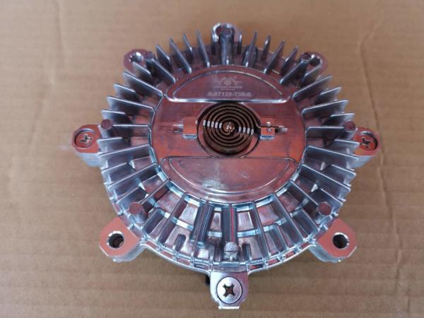 8971297380 ISUZU 4HF1 4HG1 Fan Clutch Cross Install Seat Flat And Round Connect With Fan Blade
