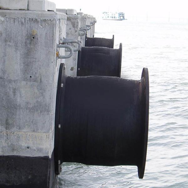 HONGRUNTONG cylindrical marine fenders pneumatic rubber Environmentally friendly