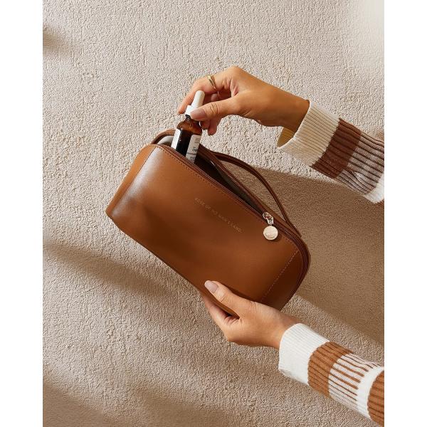 Lightweight Large Capacity Cosmetic Bags For Women Waterproof Open Toiletry Bag