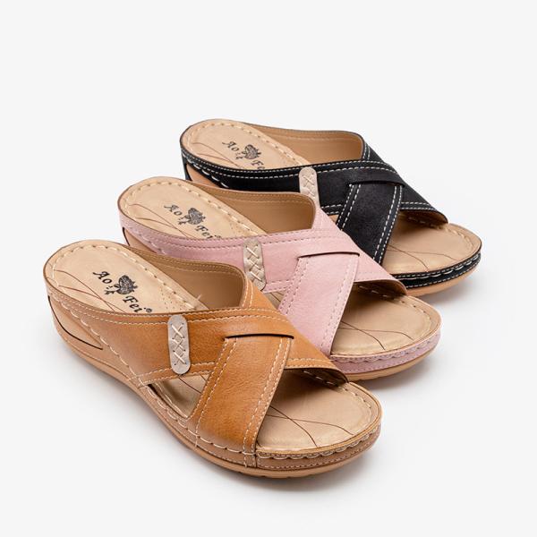 Buy BS091 Summer 2021 New Style Sandals Women'S Retro Wedge Heel Car Stitching Mother Shoes Plus Size Women'S Slippers Sanda at wholesale prices