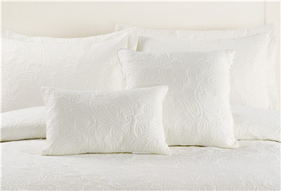 White Quilts 5pcs Microfiber Bedding Set Quilt Pillowshams Pillow